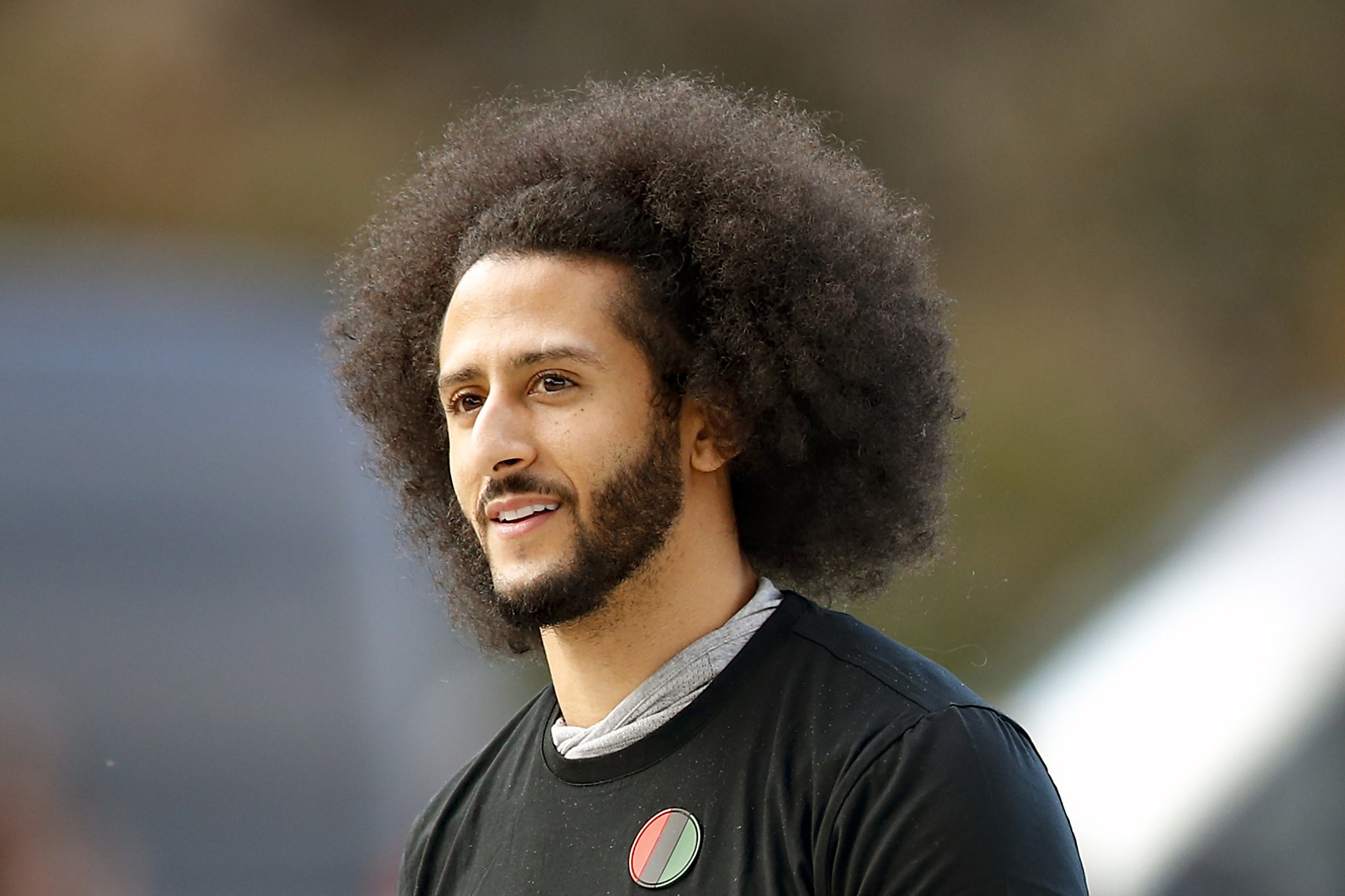 Colin Kaepernick's 49ers rookie jersey sells for record price at auction