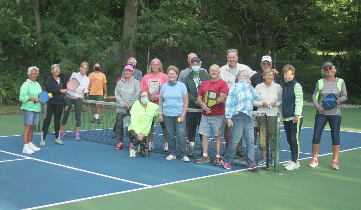 Lakeside Pickleball club christens resurfaced Bear Lake courts