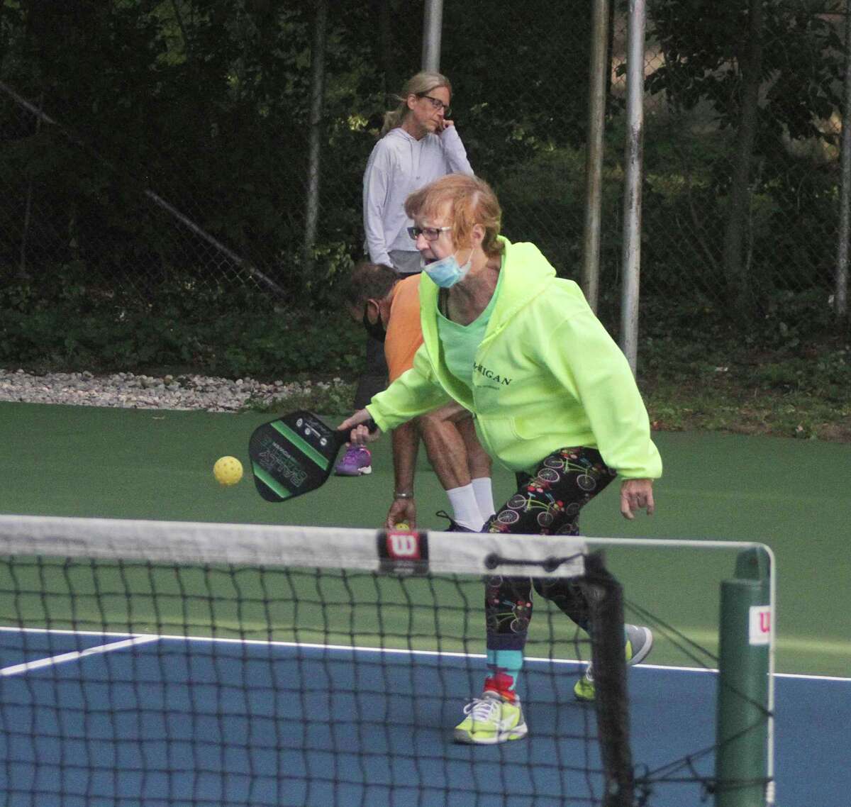 Lakeside Pickleball club christens resurfaced Bear Lake courts