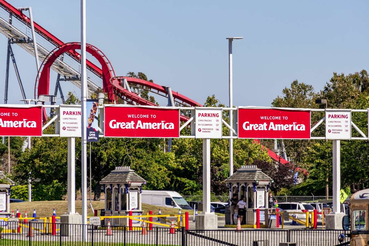 August 1, 2019 Santa Clara / CA / USA - Entrance area of California's Great America amusement park located in South San Francisco Bay area; owned and operated by Cedar Fair