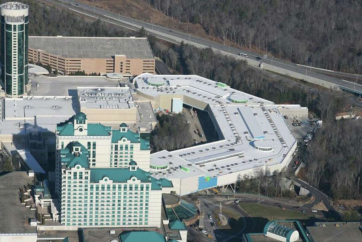 Foxwoods’ Tanger Outlets, malls in play for CT tax holiday