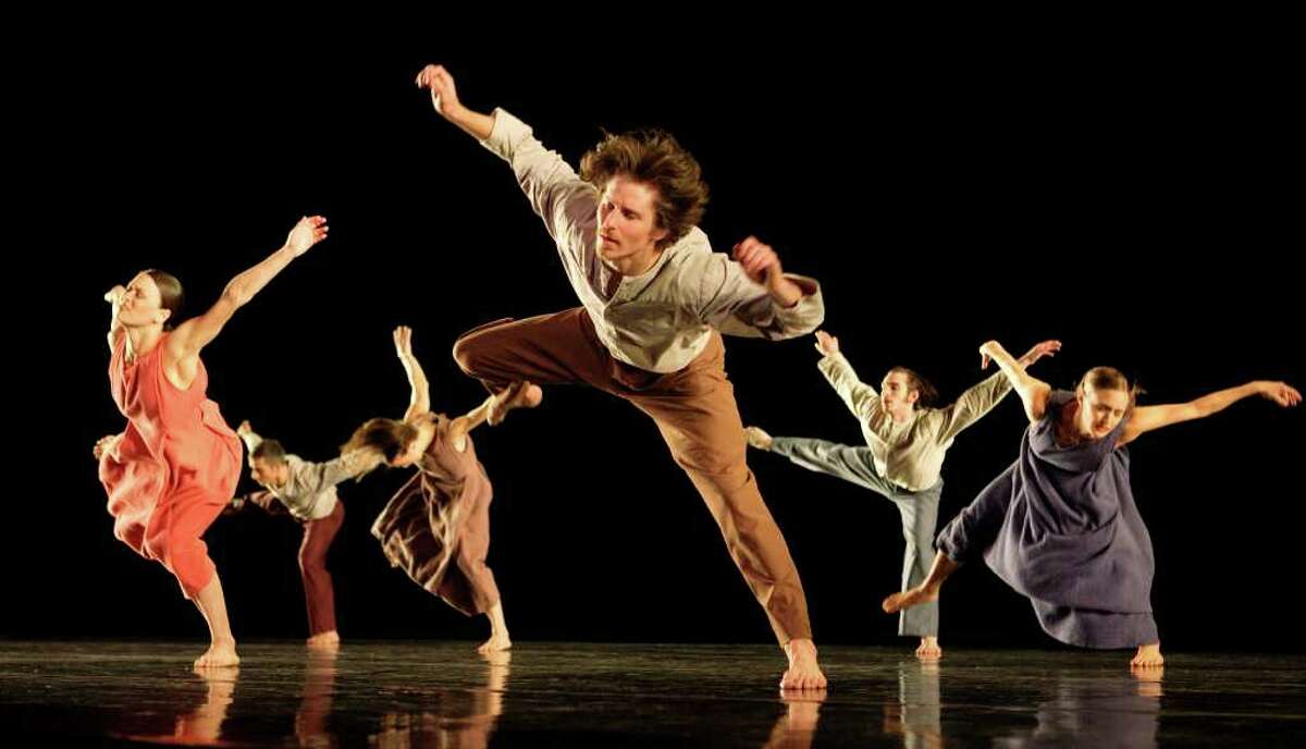 Hubbard Street Dance gets serious at Jacob's Pillow Hubbard Street Dance gets serious at Jacob's Pillow