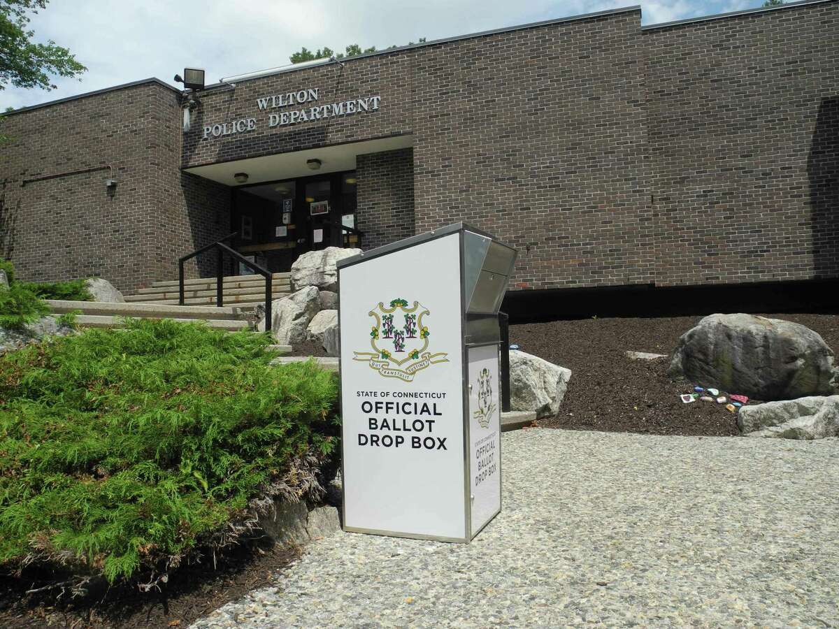 Absentee ballot applications for the Nov. 3 election will be mailed beginning this week.