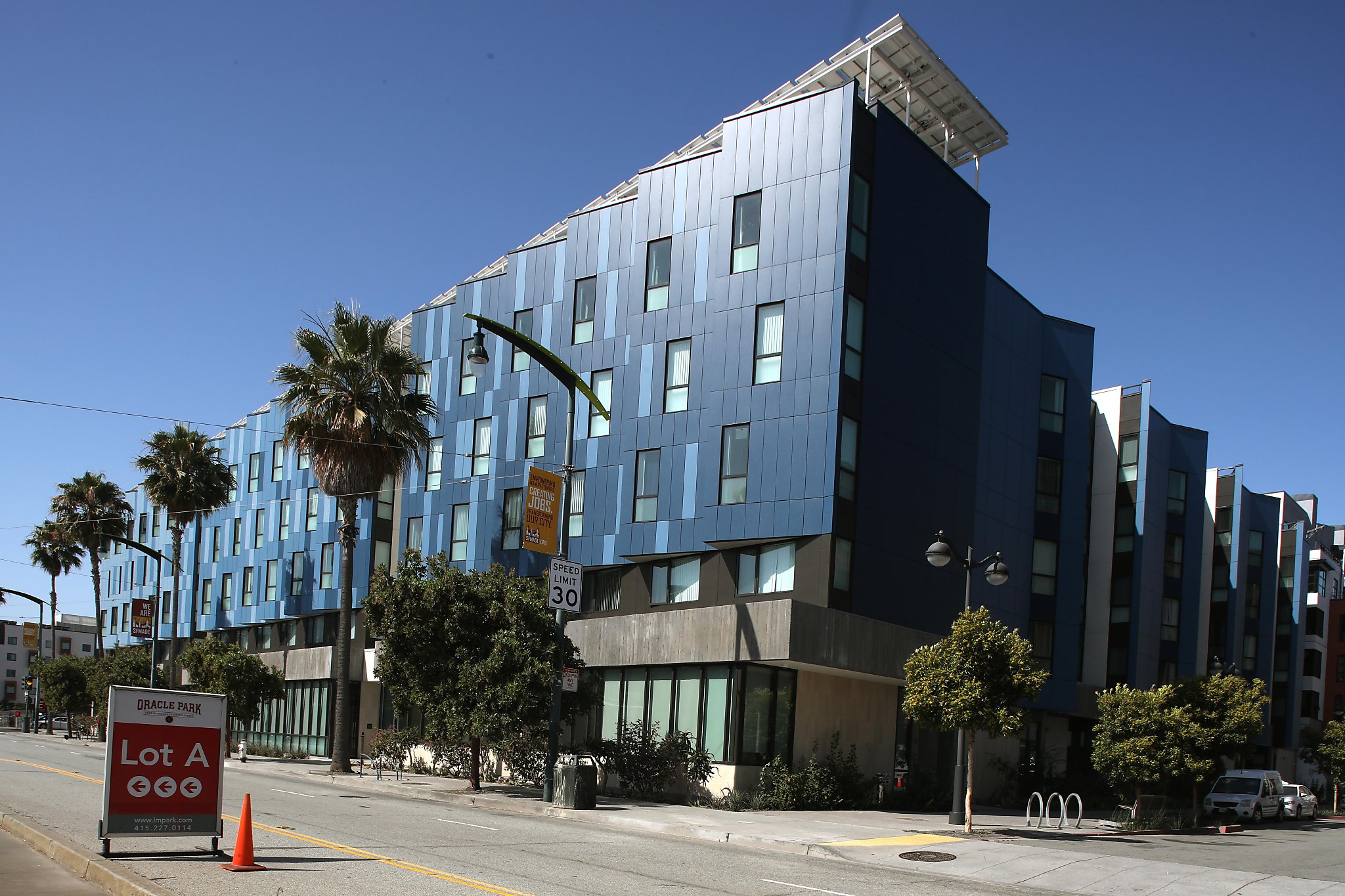 On Nob Hill And In Mission Bay Two New Housing Projects Serve Much Different Needs Sfchronicle Com