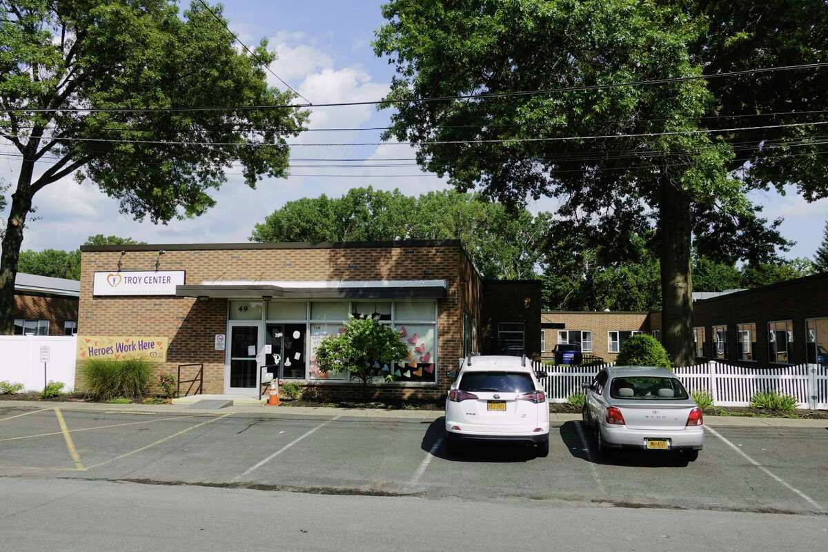 Family seeks probe of Troy Center outbreak after aunt's death