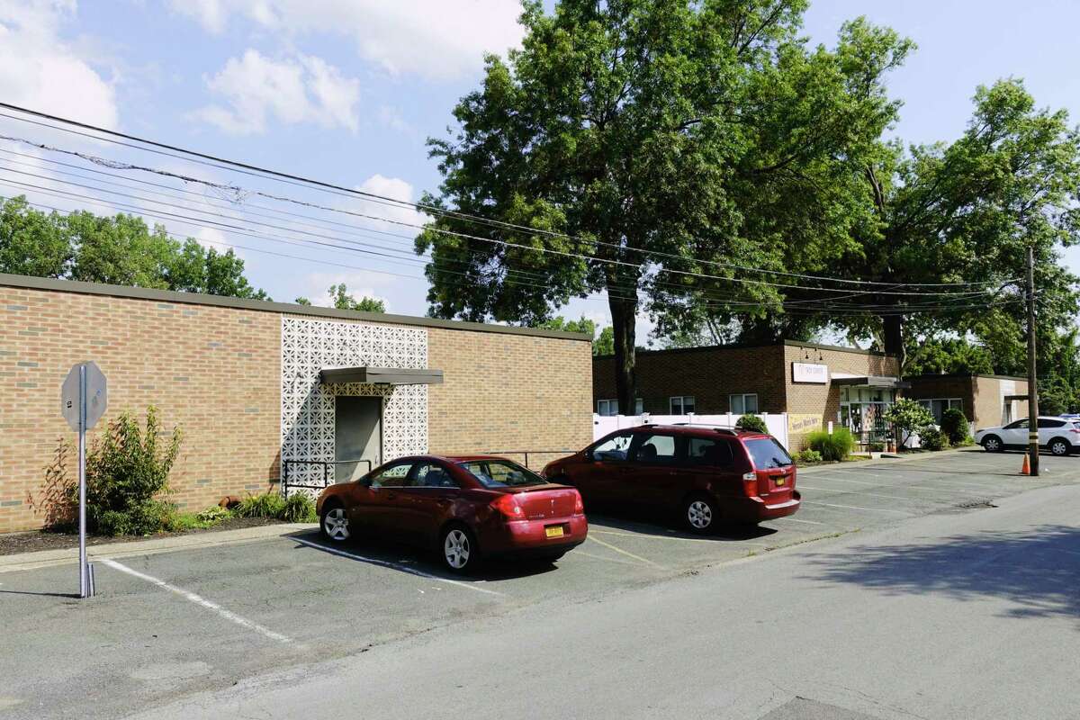 Family seeks probe of Troy Center outbreak after aunt's death