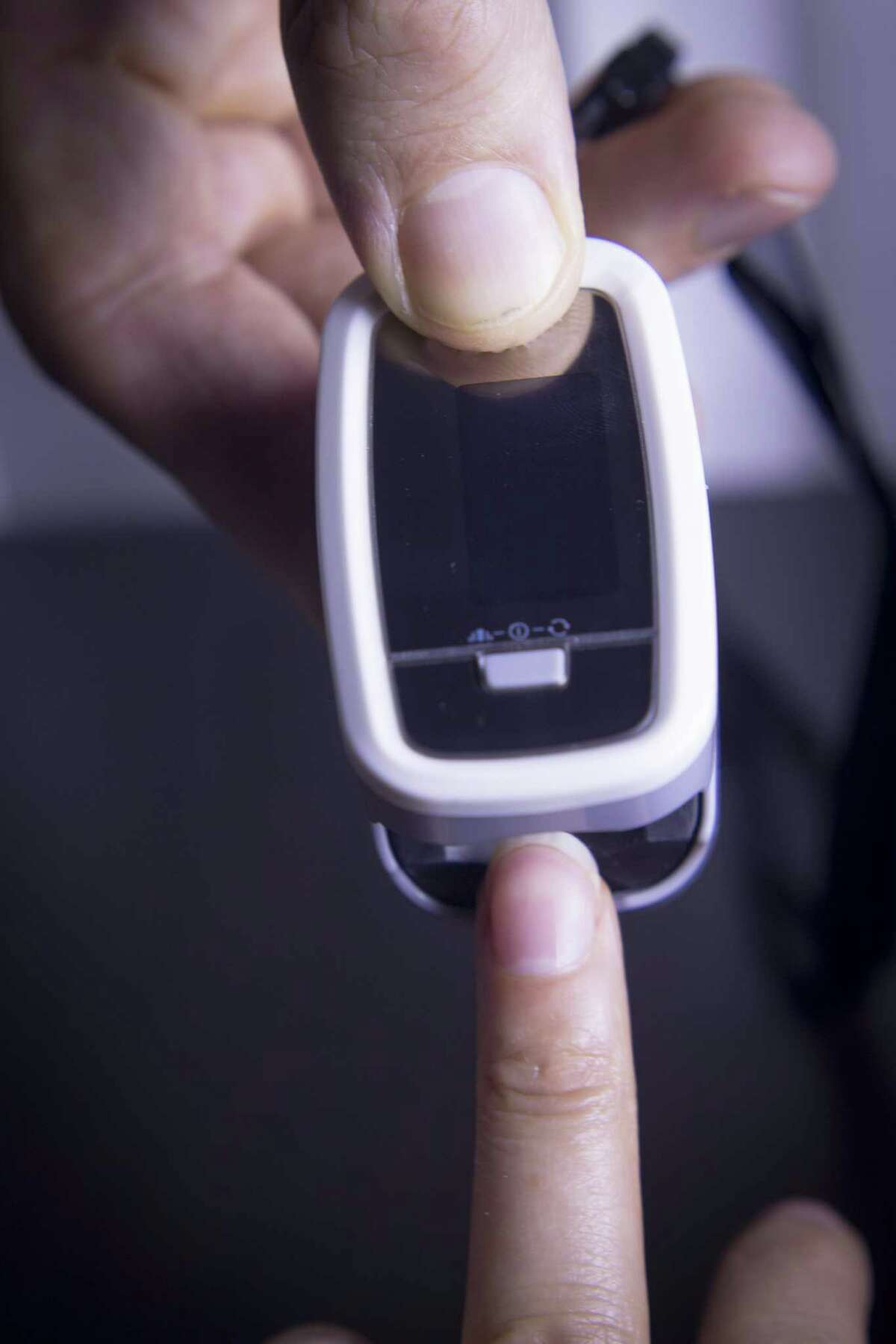 Meter on the finger of blood oxygen