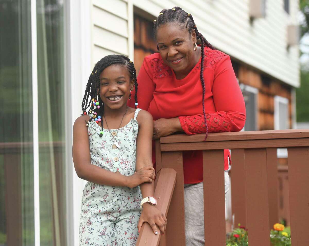 Stamford nurse, police officer help save little girl from drowning