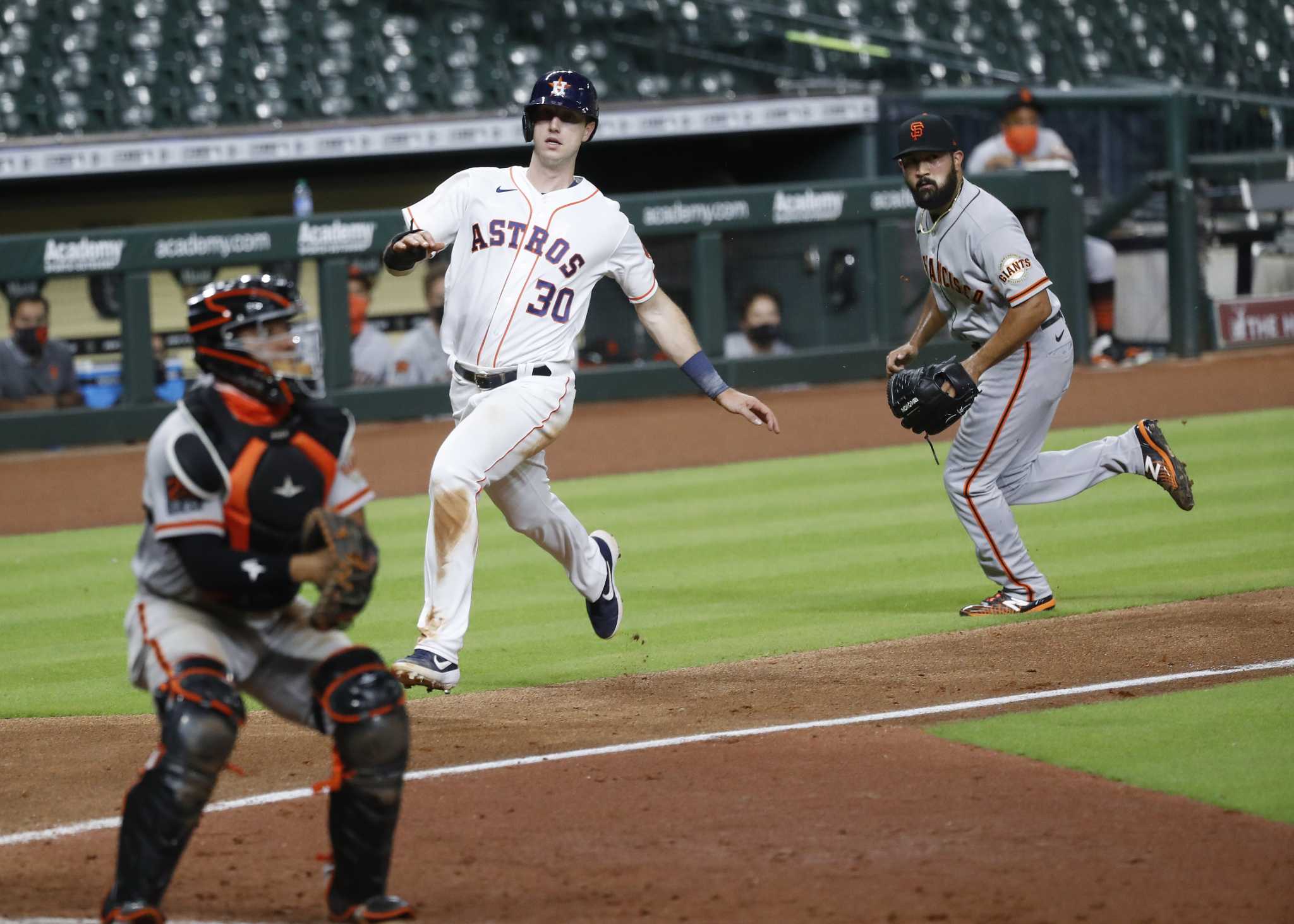 Brandon Crawford's RBI in 10th lifts Giants over Astros 7-6