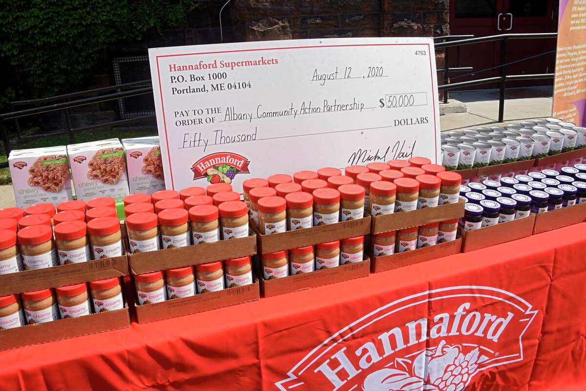 Hannaford Presents $100K To Two Community Support Efforts