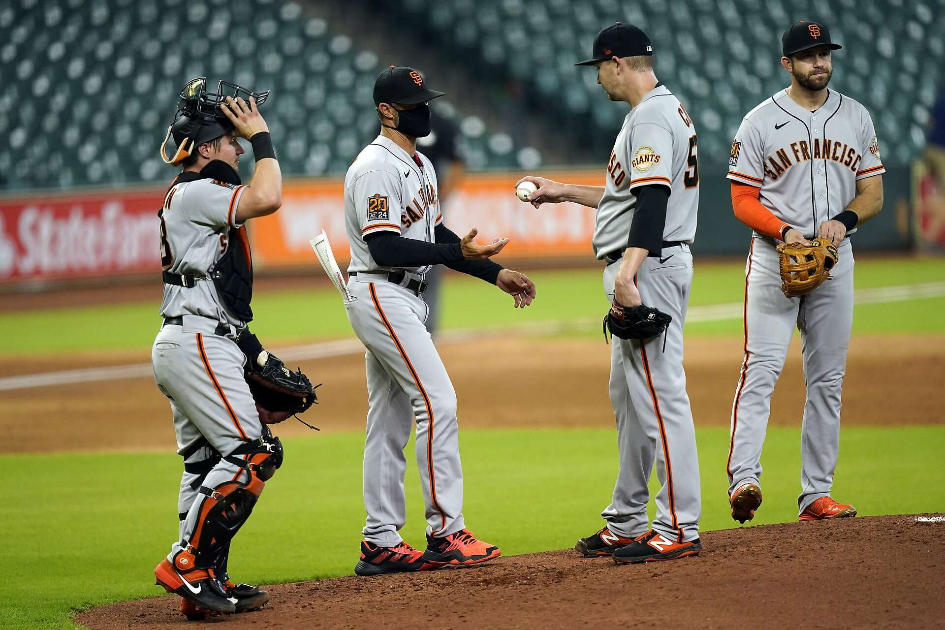 Giants end trip with loss in Houston without two big bats: Slater, Solano