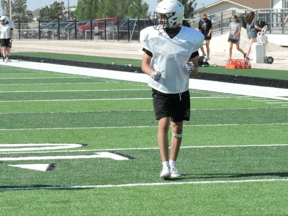 2020 HS FOOTBALL brings versatility, playmaking to Forsan