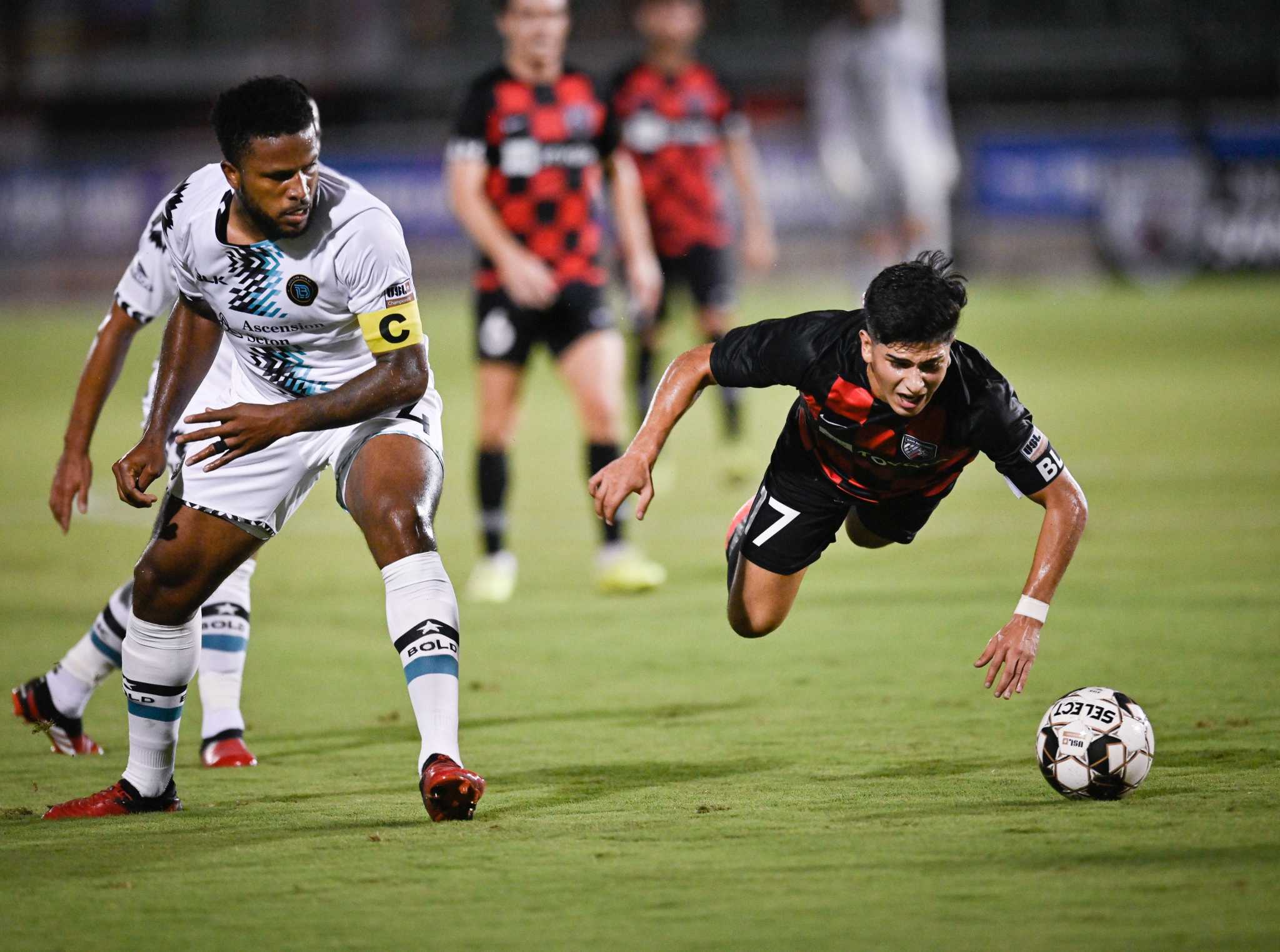 Gallegos' late goal helps San Antonio FC beat Austin Bold FC