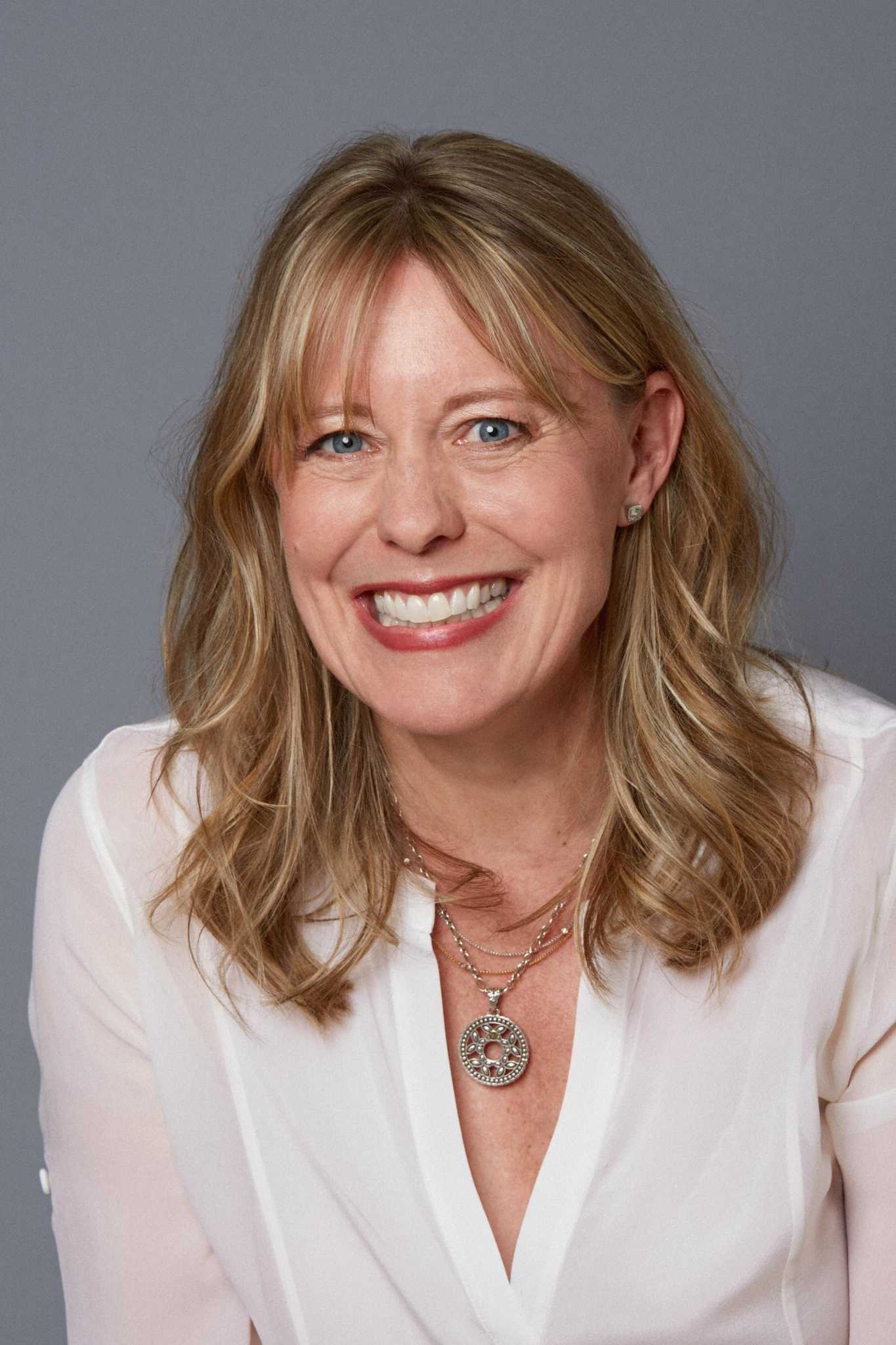 Kent author Amy Poeppel's new novel, 'Musical Chairs,' shares funny