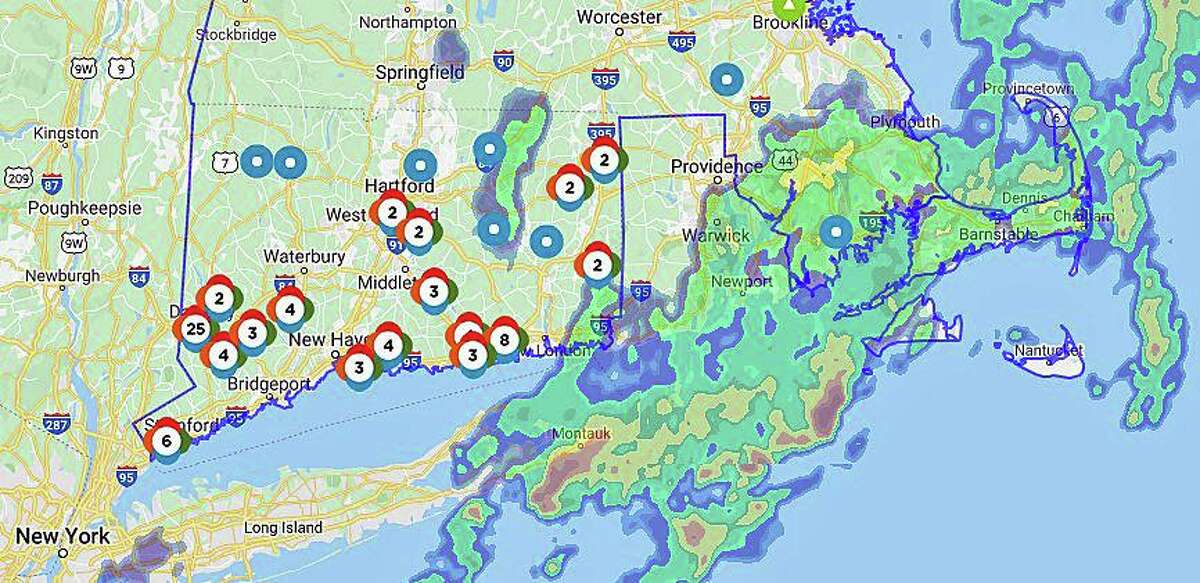 Strong thunderstorms knock out power to thousands in CT