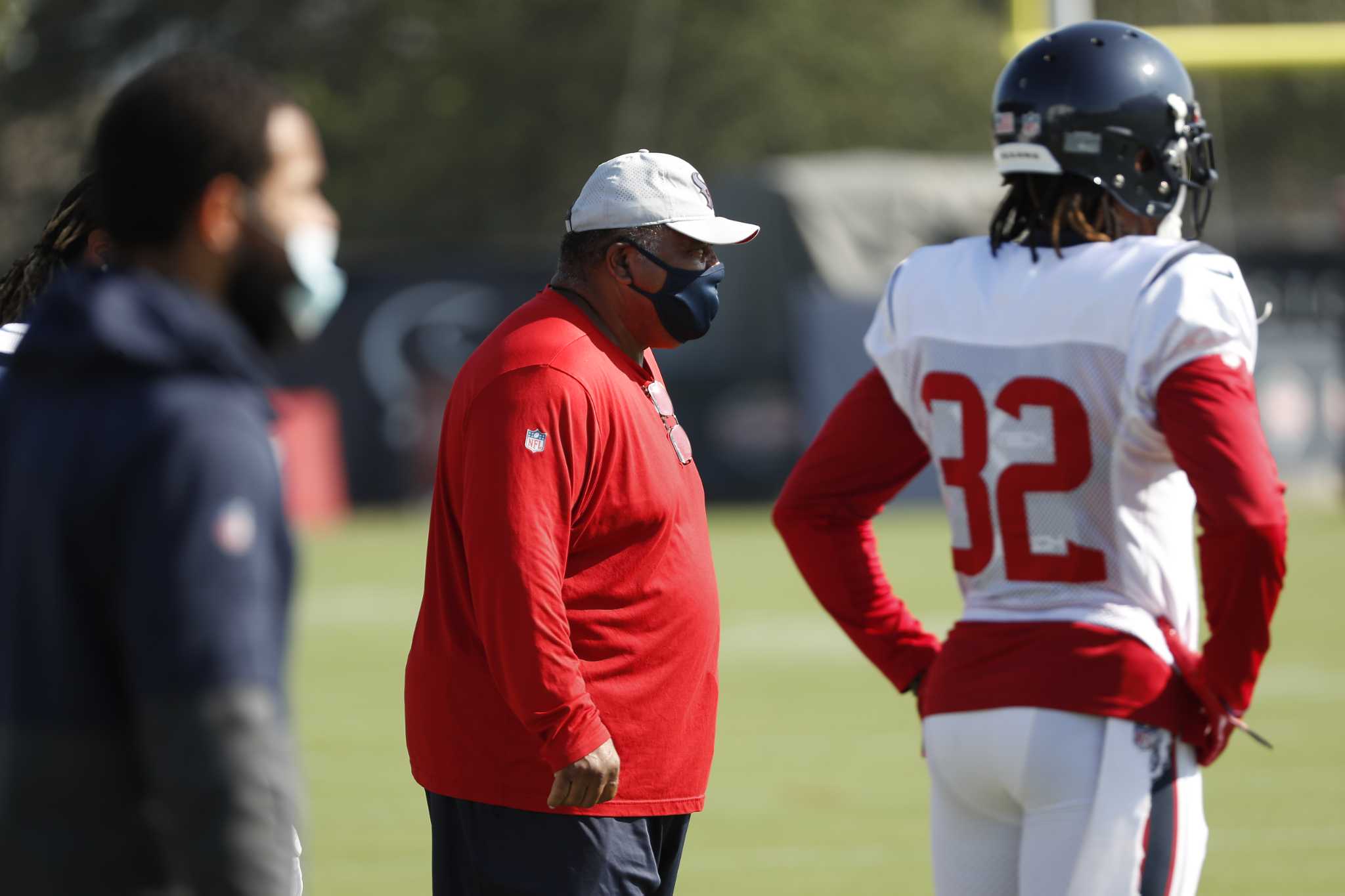 Interim Texans head coach Romeo Crennel says he just wants to make the team  better