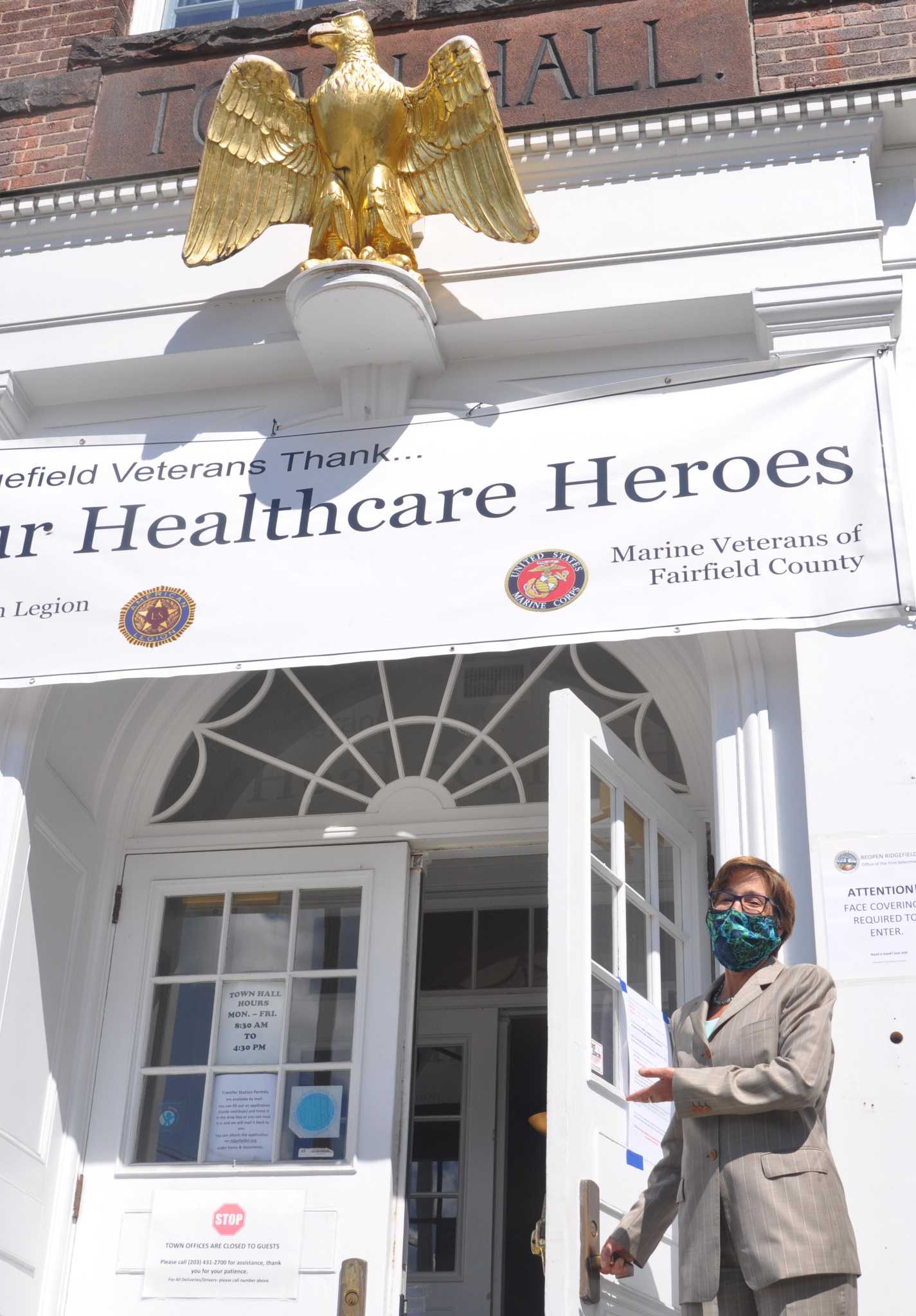 Ridgefield Town Hall opens again to the public