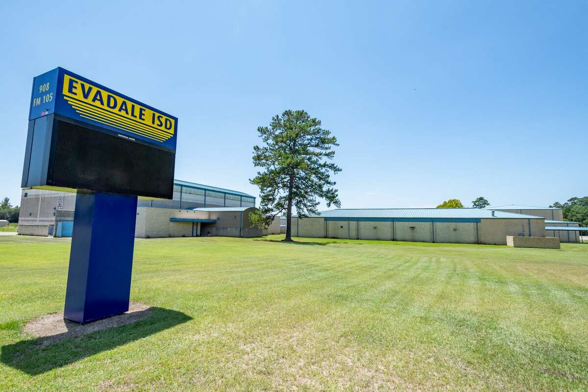 Evadale closes school for cleaning, sanitation after positive COVID19 test