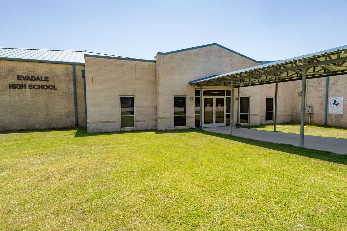 Evadale closes school for cleaning, sanitation after positive COVID19 test