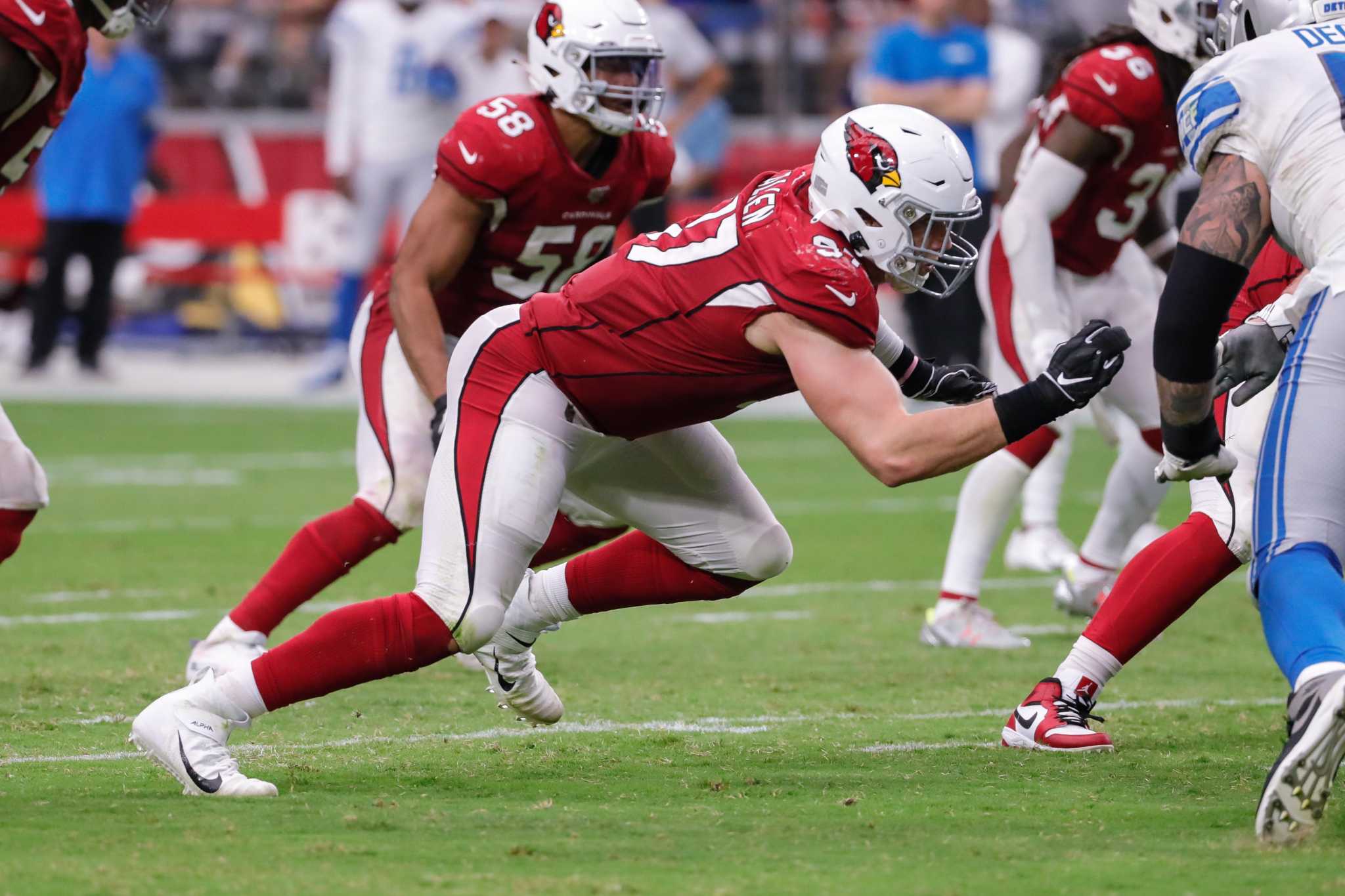 The Denver Broncos have signed former Cardinals DE Zach Allen.