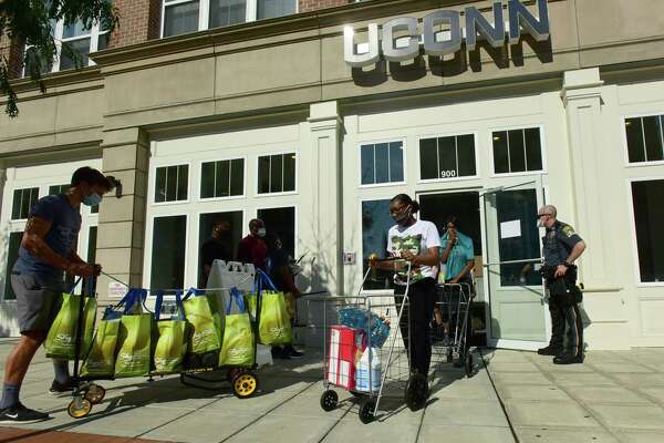 Uconn Students Removed From Dorms Amid Party Complaints Ctinsider Com