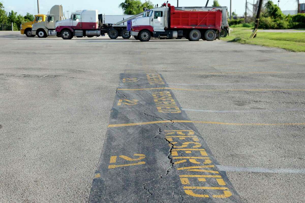 truck s stop parking