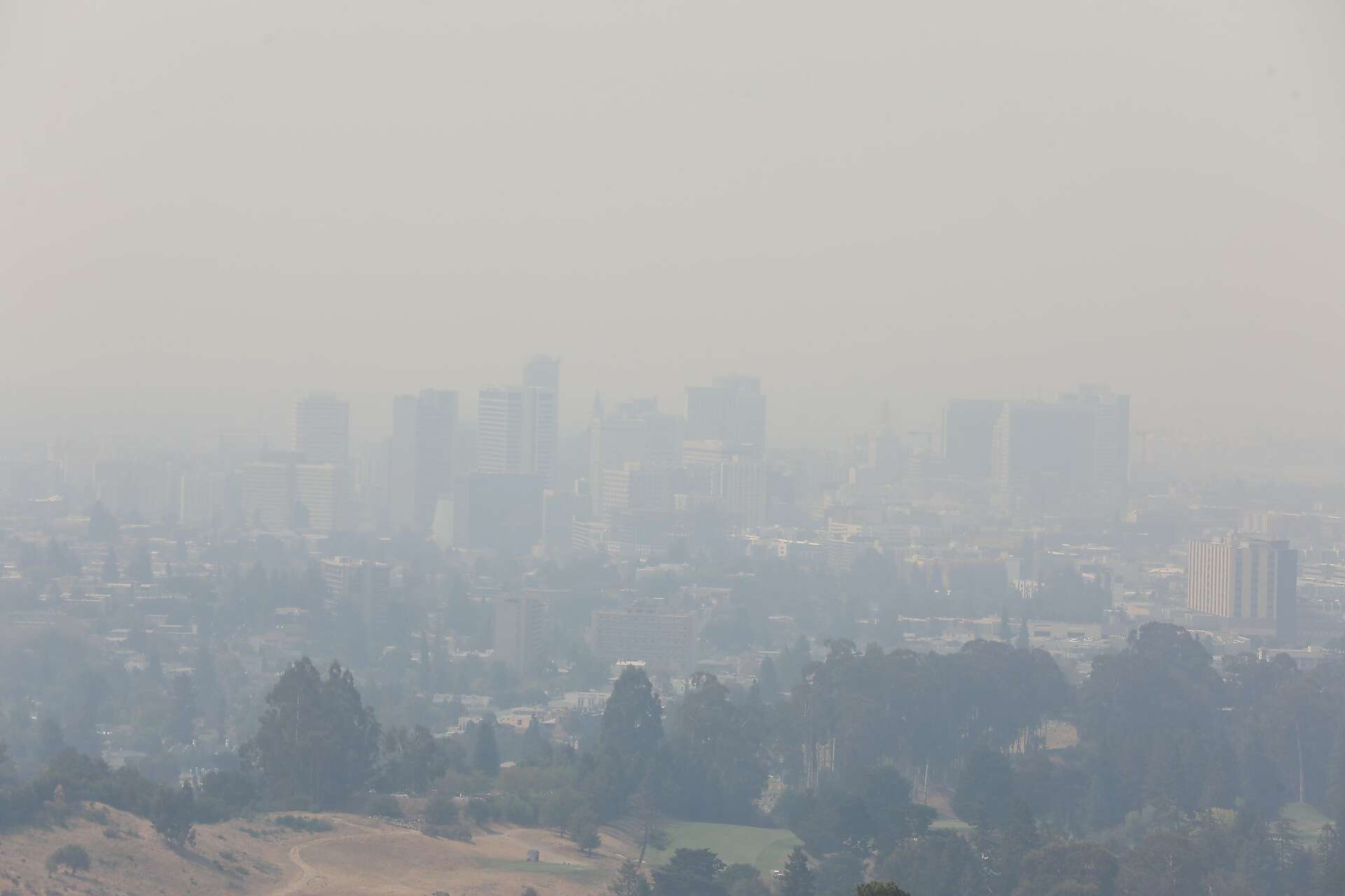 Wildfire smoke chokes Bay Area, creating worst air quality in the world