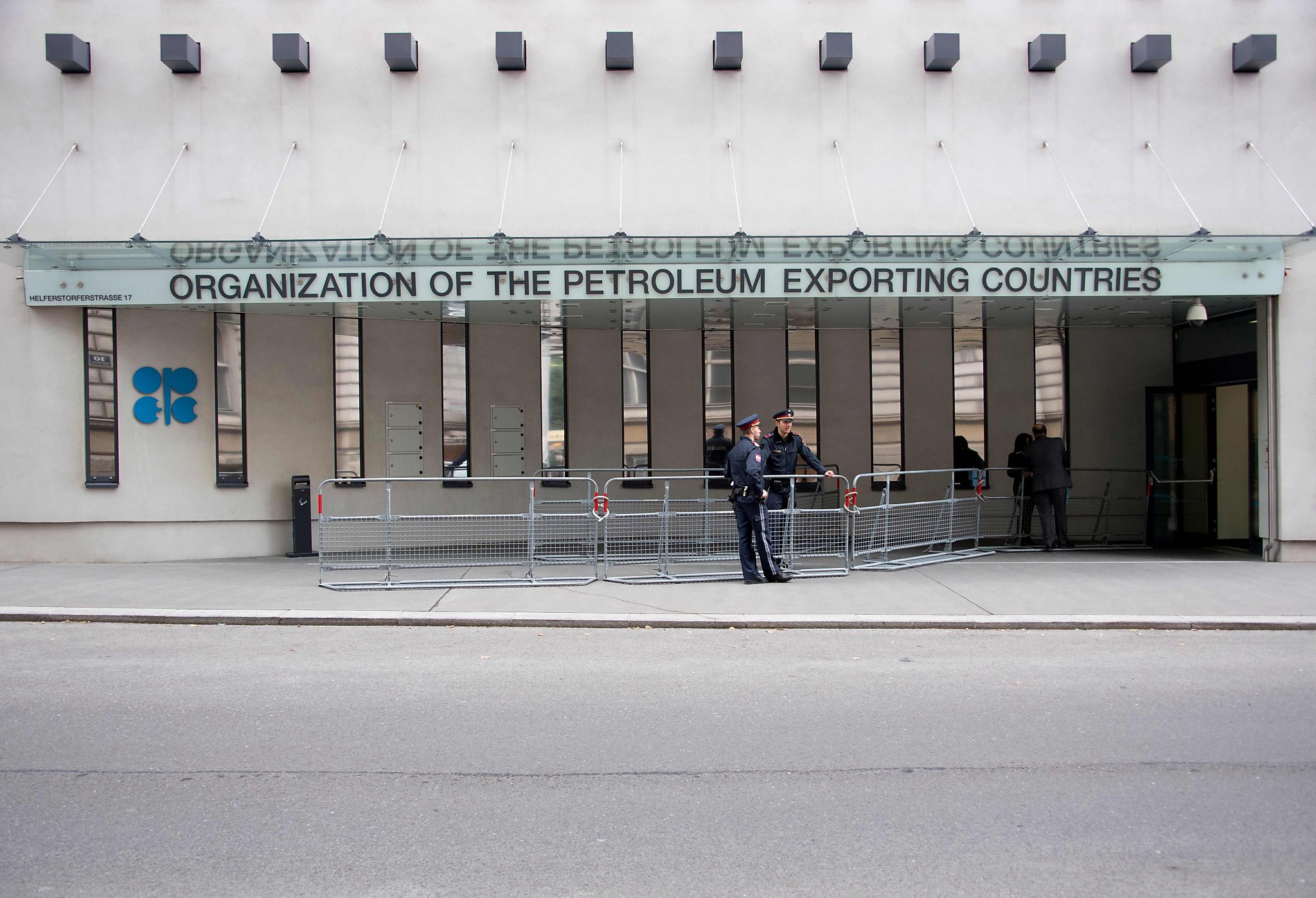 OPEC+ sees almost full oil-cuts compliance in December - Vimarsana News