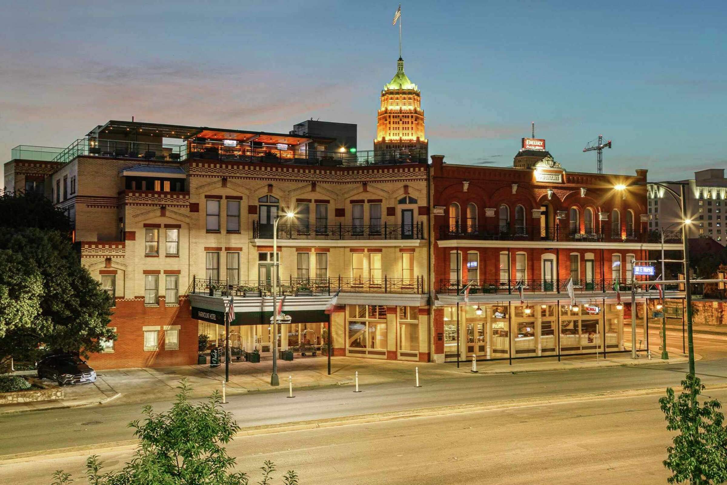 Fairmount Rooftop Oyster Bar seafood restaurant now open to public at ...