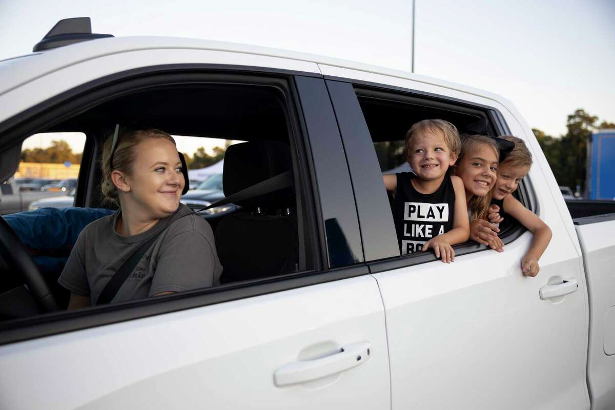 New Caney film fans treated to 2 drivein flicks at Walmart