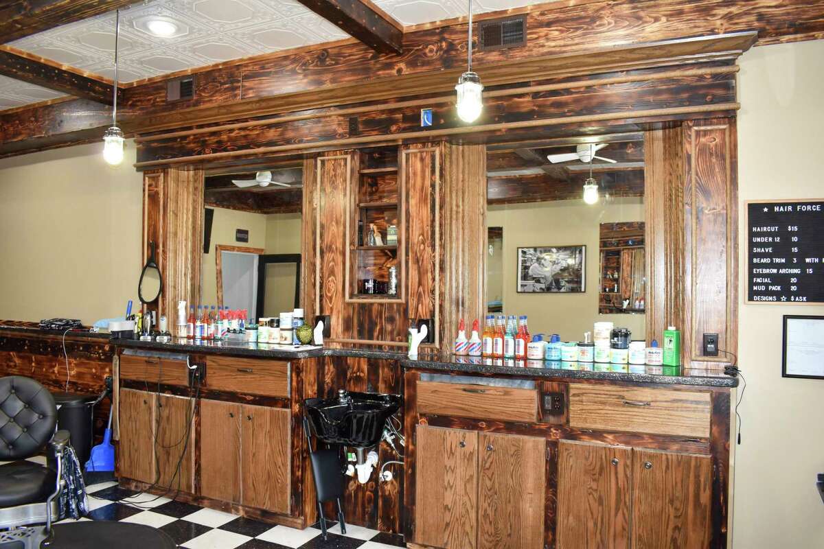 Cass City native brings barbering trade to Elkton