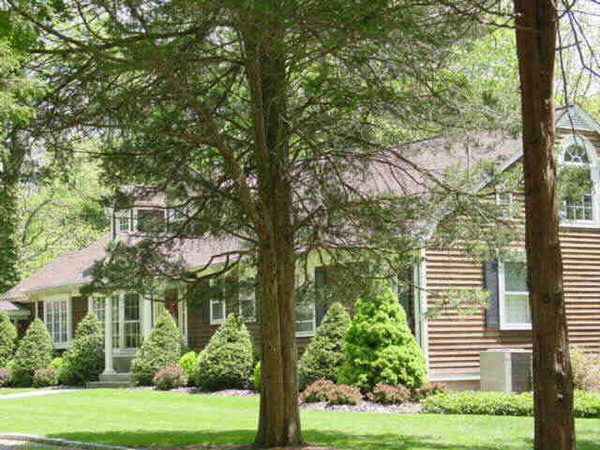 11 homes sell in Wilton, 3 over 1M