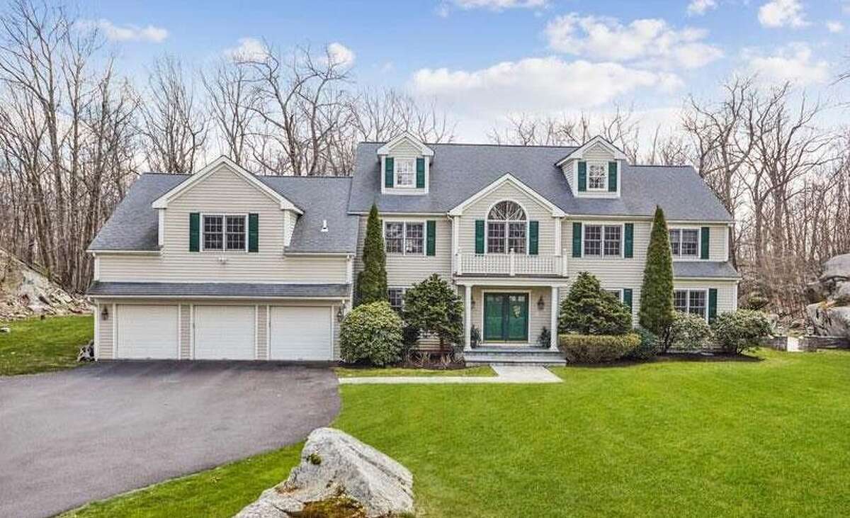 11 homes sell in Wilton, 3 over 1M