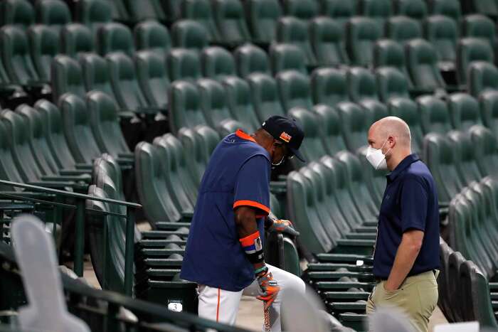 Astros insider: Why Dusty Baker kept Yuli Gurriel on the bench