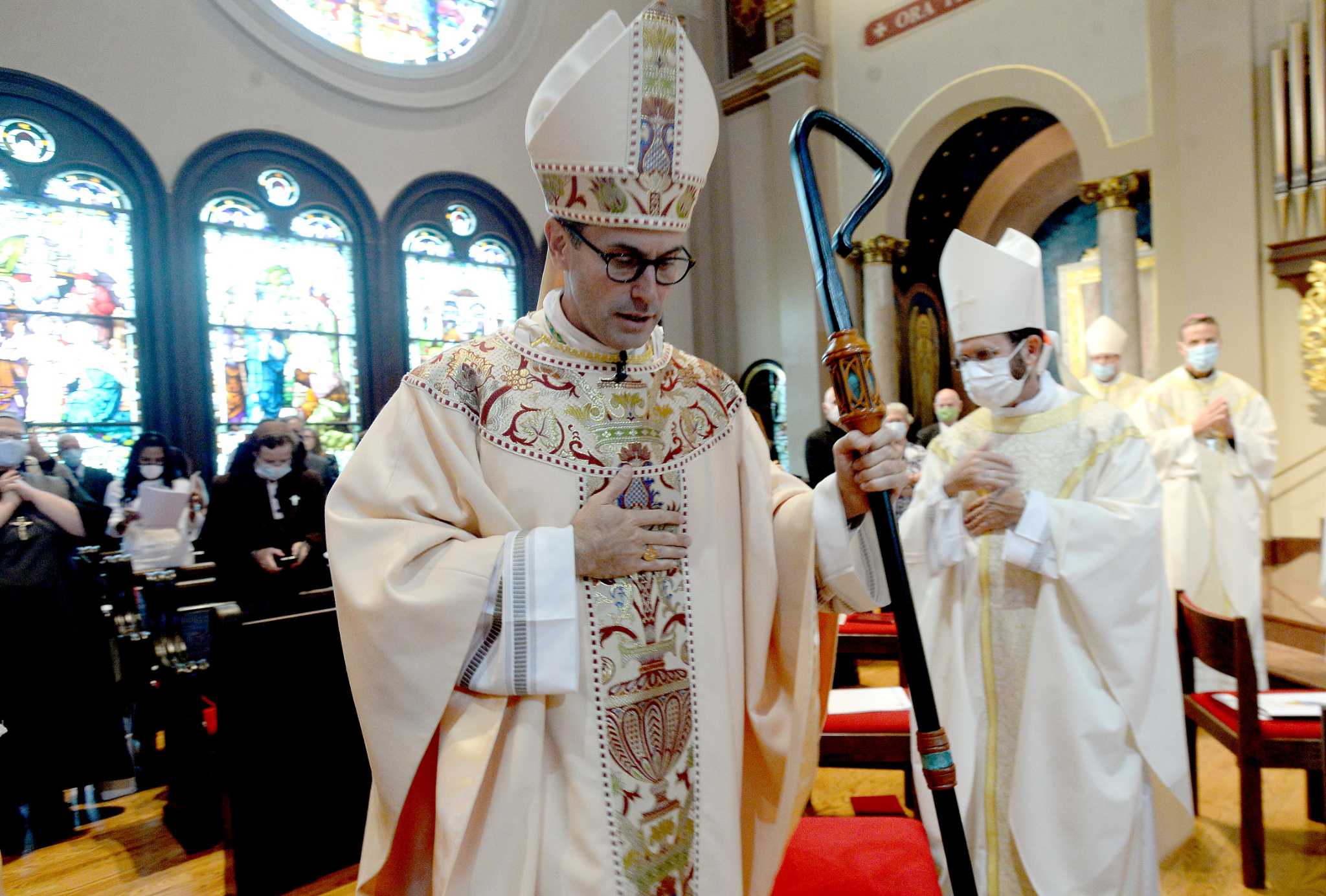 Toups takes torch from Guillory as Beaumont s new bishop