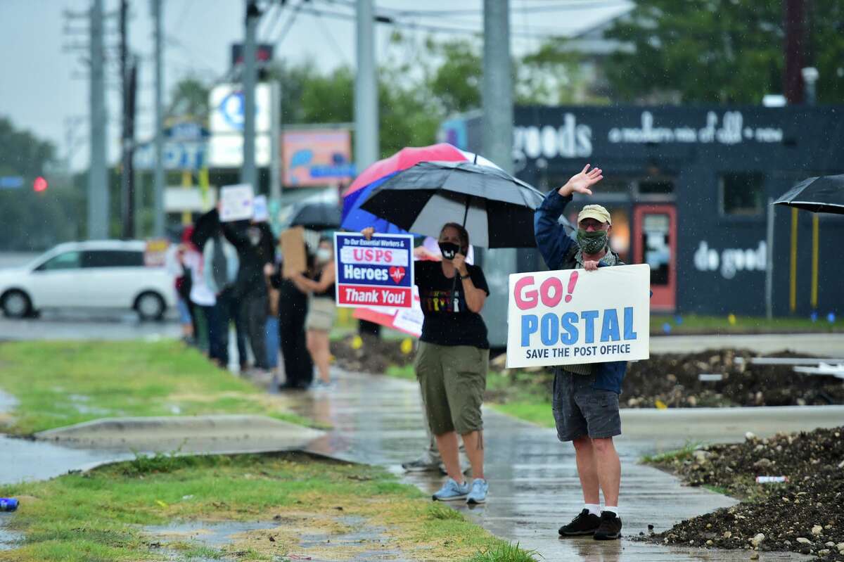 Residents call for action at 'Save the Post Office' rally