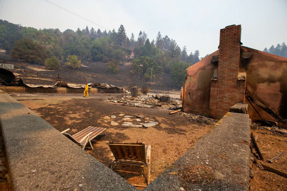 LNU Lightning Complex fire now 325,128 acres, third largest in ...