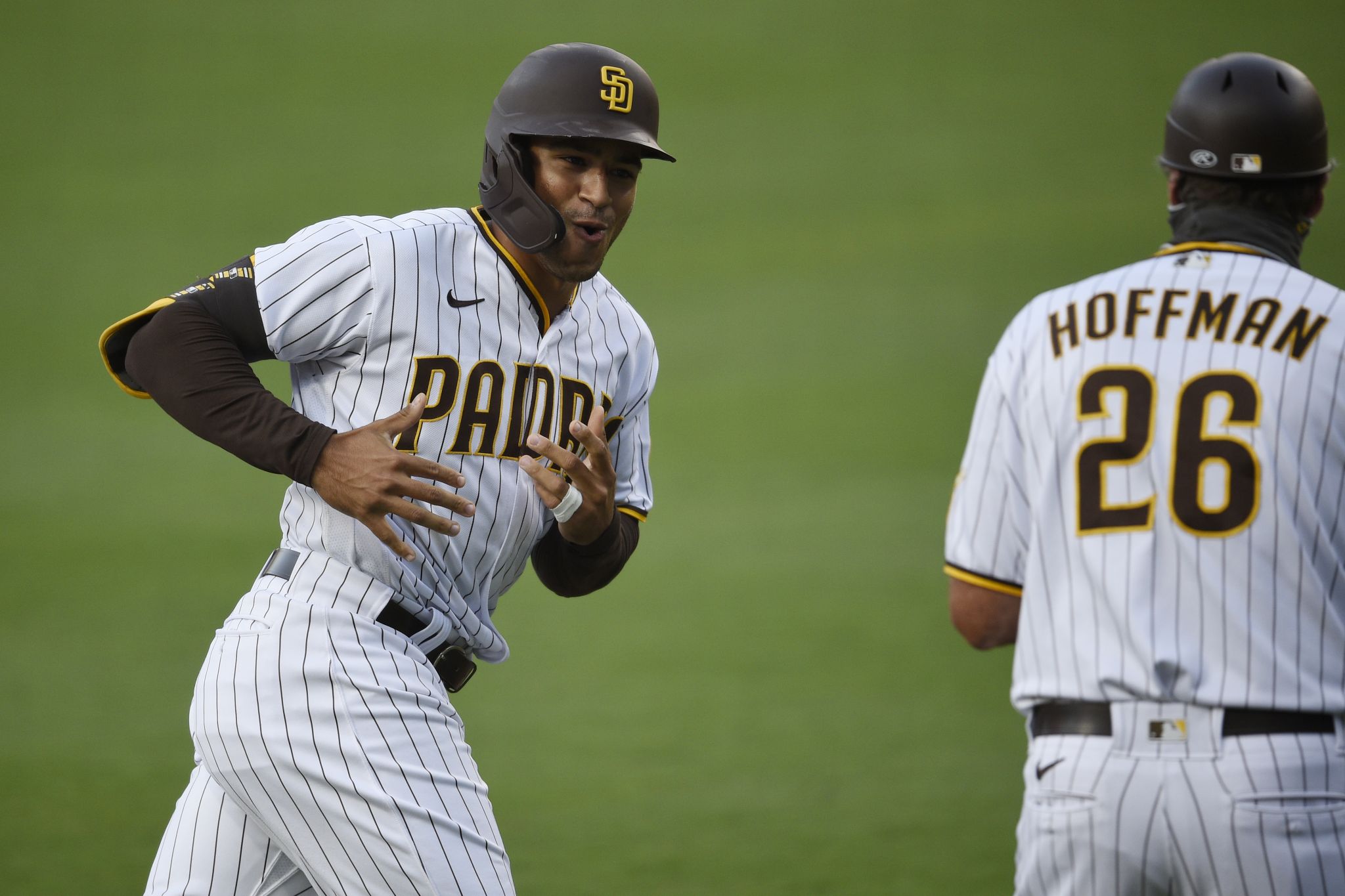 Jake Cronenworth's grand slam, Trent Grisham's 3 homers power