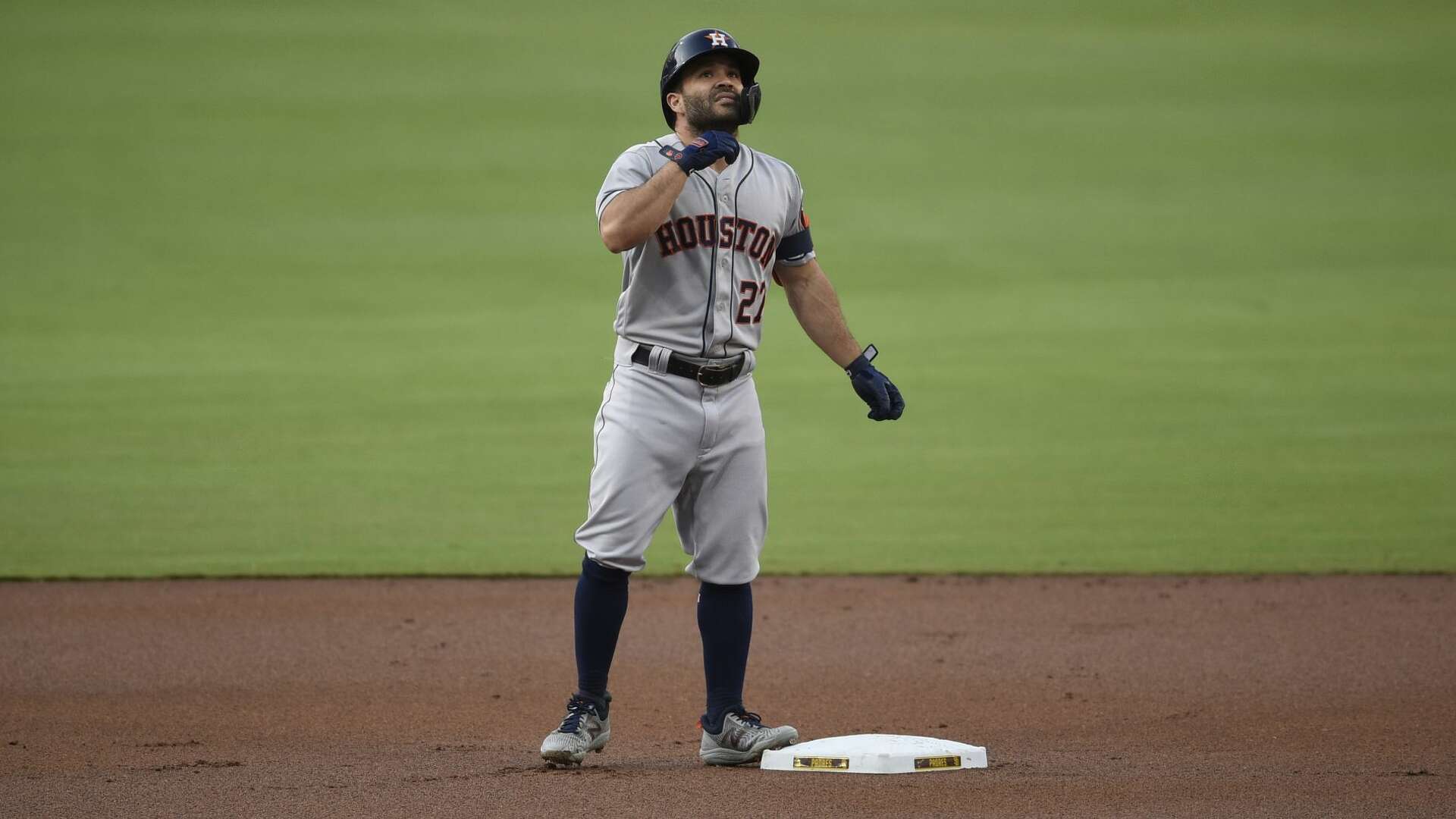 Astros insider: José Altuve resembling his old self