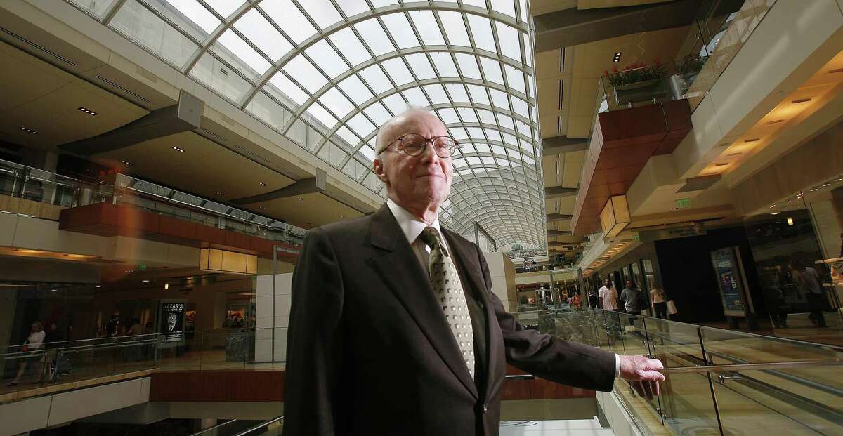 Gerald D. Hines, developer who shaped Houston’s skyline, dies at 95