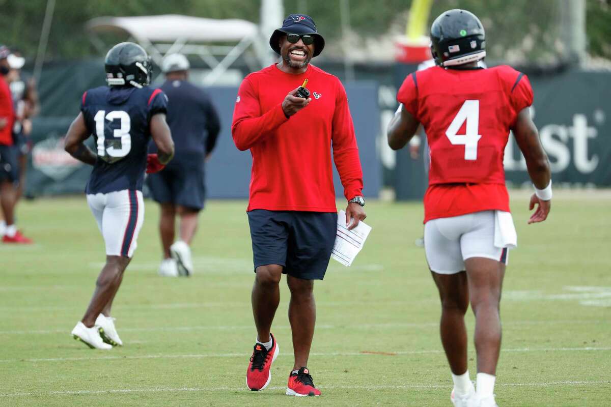 Houston Texans quarterback Deshaun Watson (4) throws a pass during an NFL  joint training camp football practice with the Detroit Lions Wednesday,  Aug. 14, 2019, in Houston. (AP Photo/David J. Phillip Stock