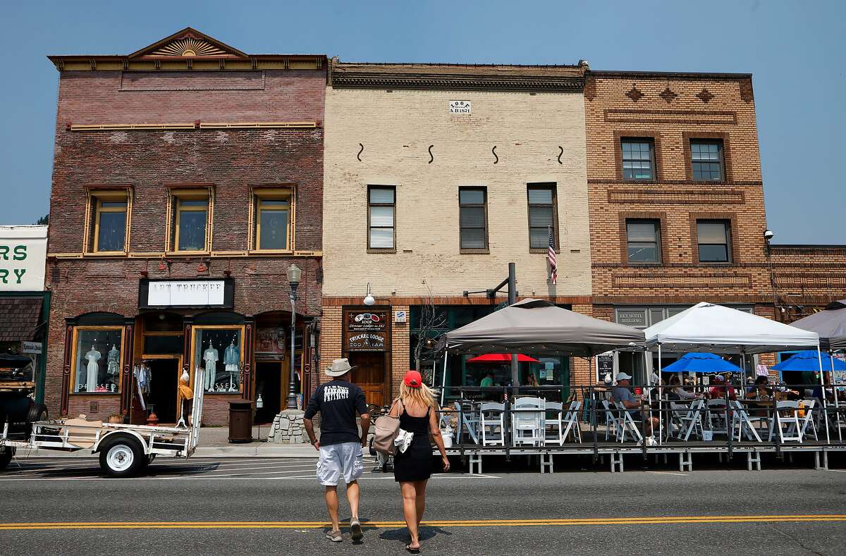 Businesses in downtown Truckee, Ca. have moved their restaurant service to outdoor dining along Donner Pass Road, due to the COVID 19 virus as seen on Thurs. Aug. 20, 2020.