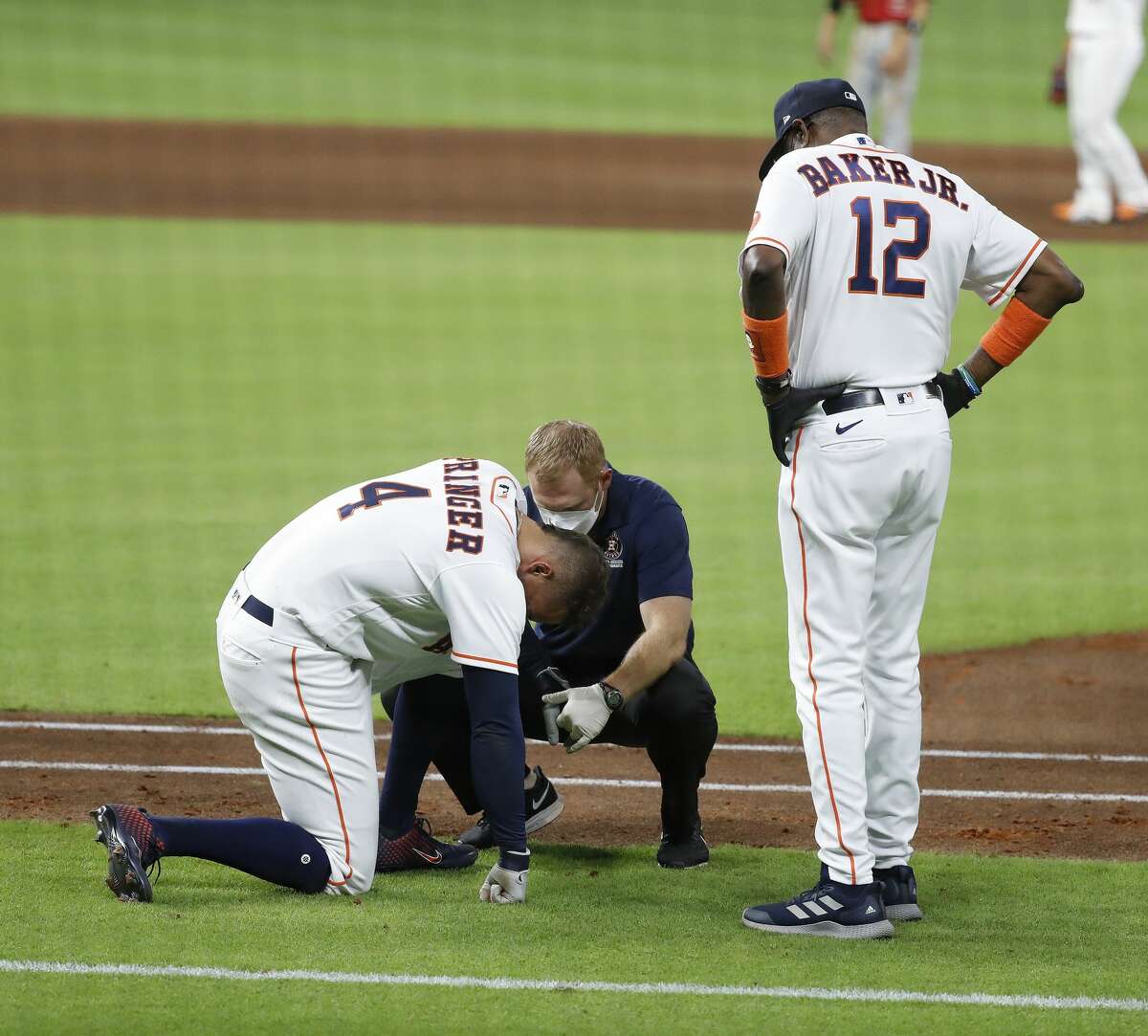 Josh Reddick Exits Astros vs. Angels with Elbow Injury Listed as