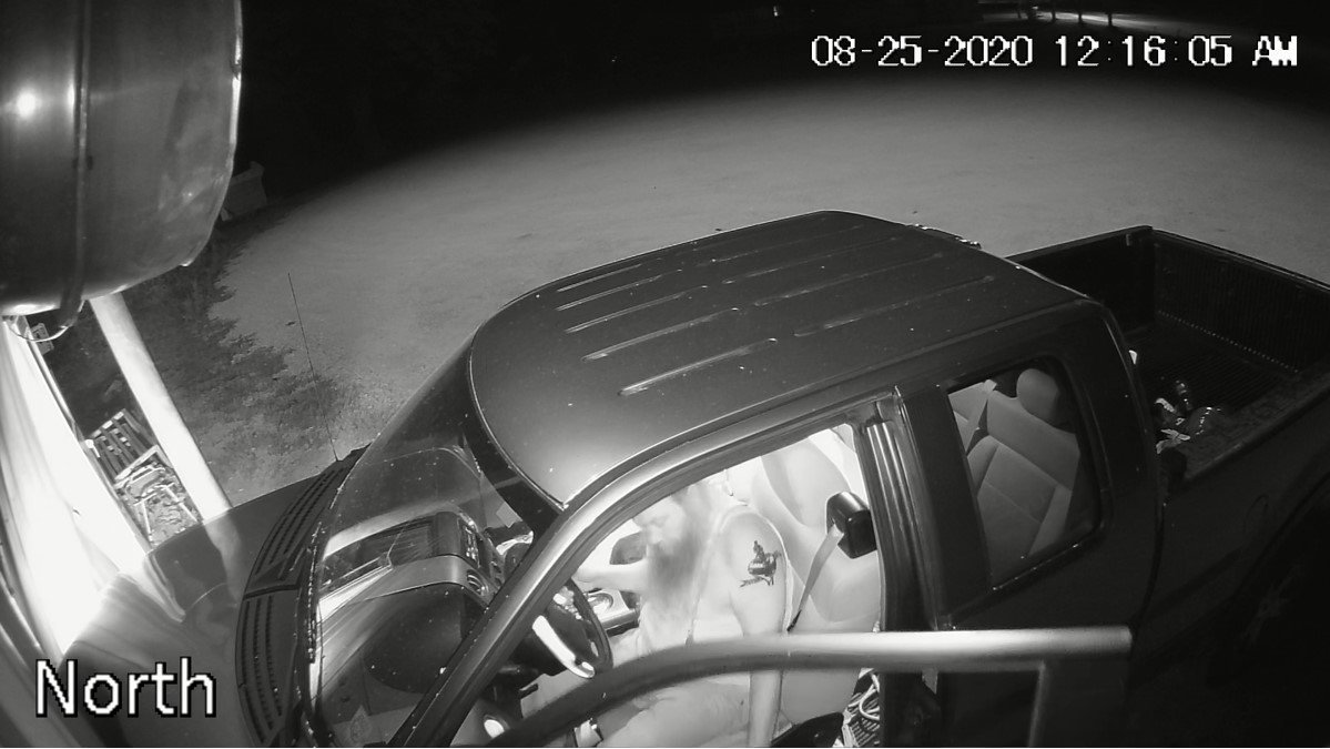 Man drives into Hometown Grocery store in Barryton