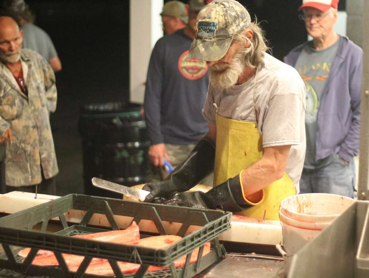 Contract expired, renewed by city for fish cleaning station waste removal