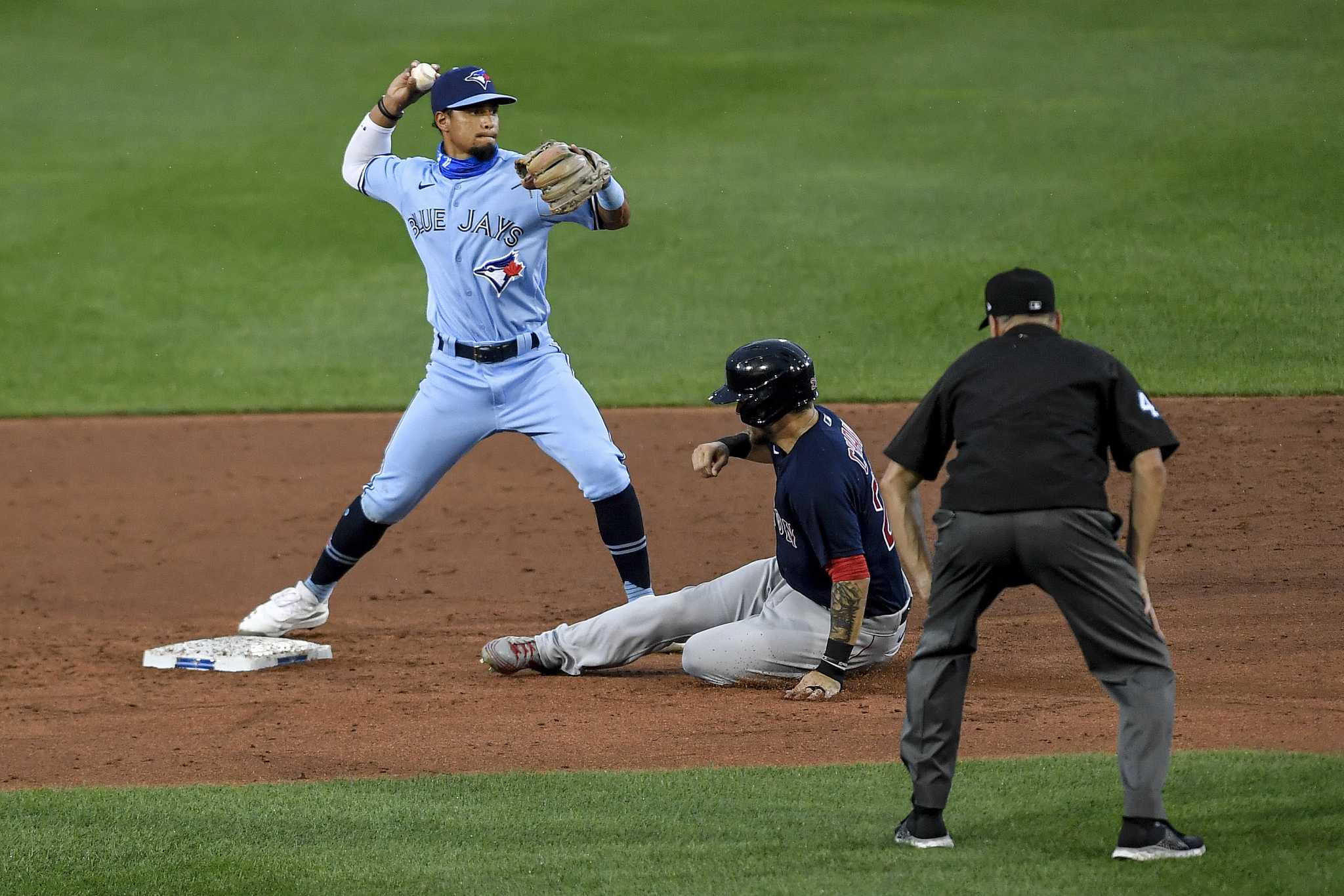 Clevinger pitches 6 strong innings; Chicago beats Boston 3-2 to