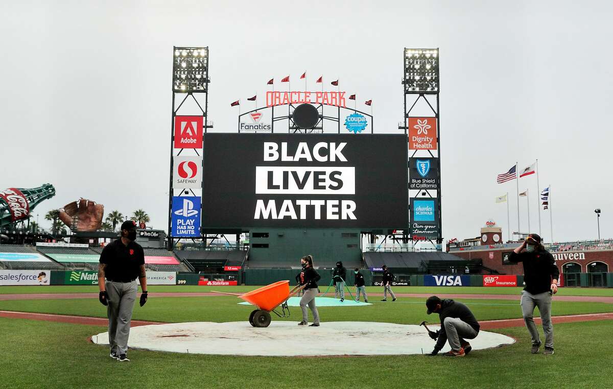 Giants, Dodgers sit out game in protest of Jacob Blake Giants, Dodgers sit out game in protest of Jacob Blake