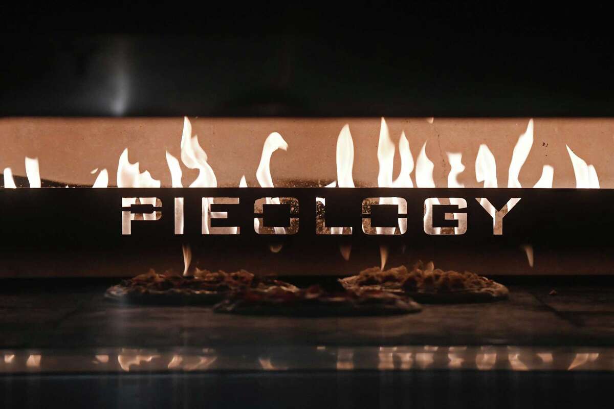 After Cheesecake Stamford mall's restaurants confront tough times