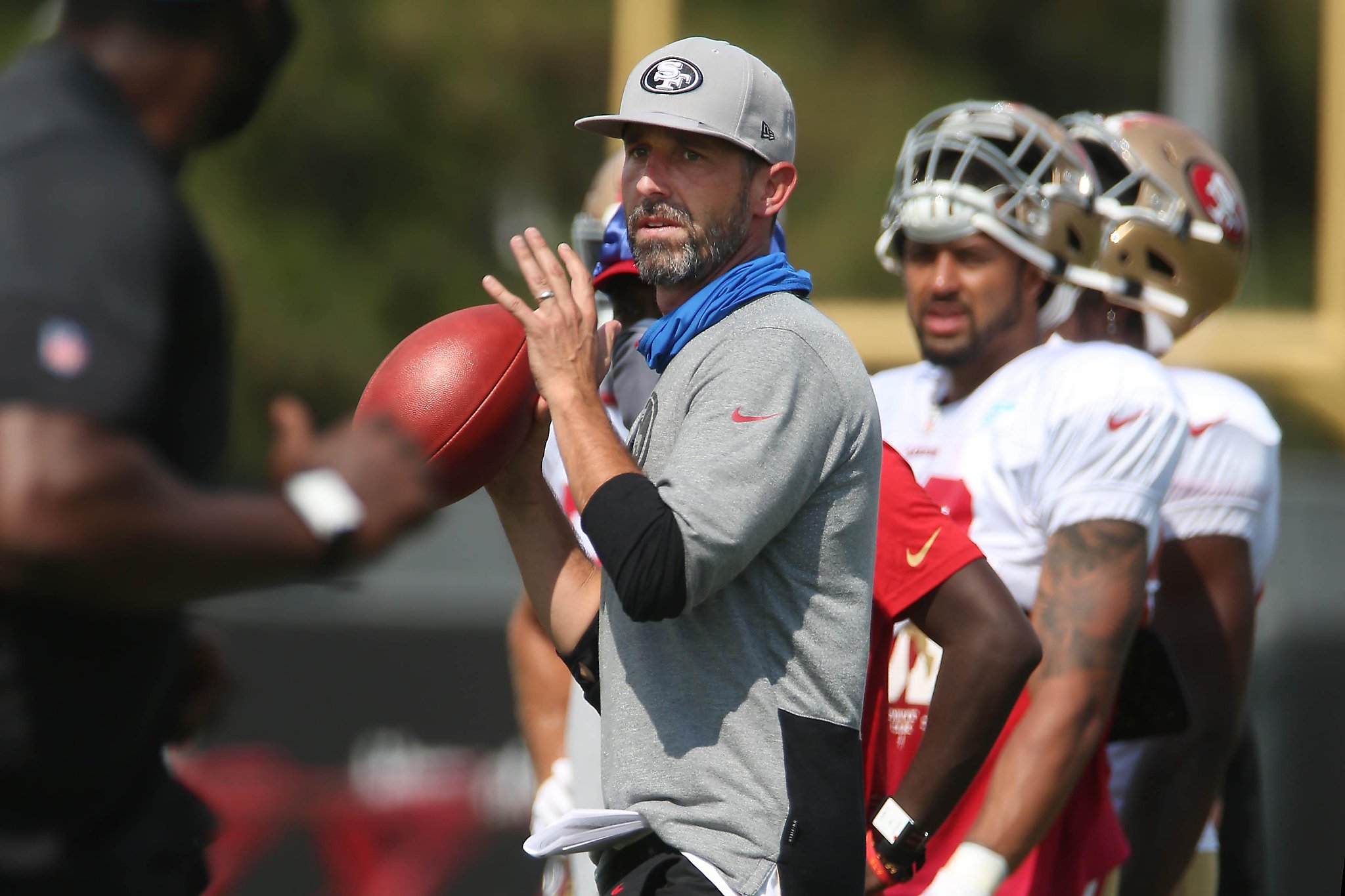 Kyle Shanahan unconcerned with Jimmy Garoppolo calling 49ers' QB