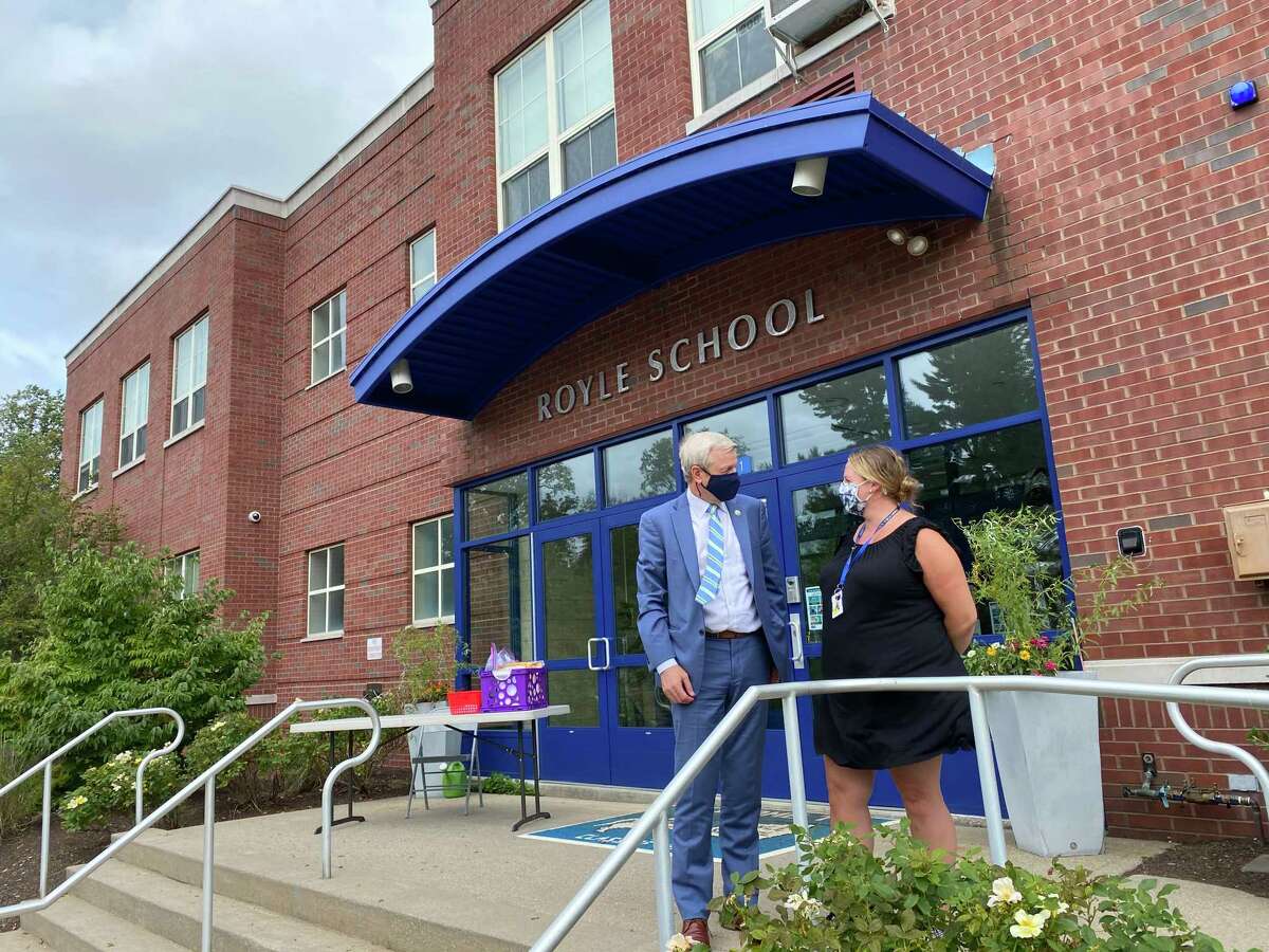See photos of a Darien school's firstday prep